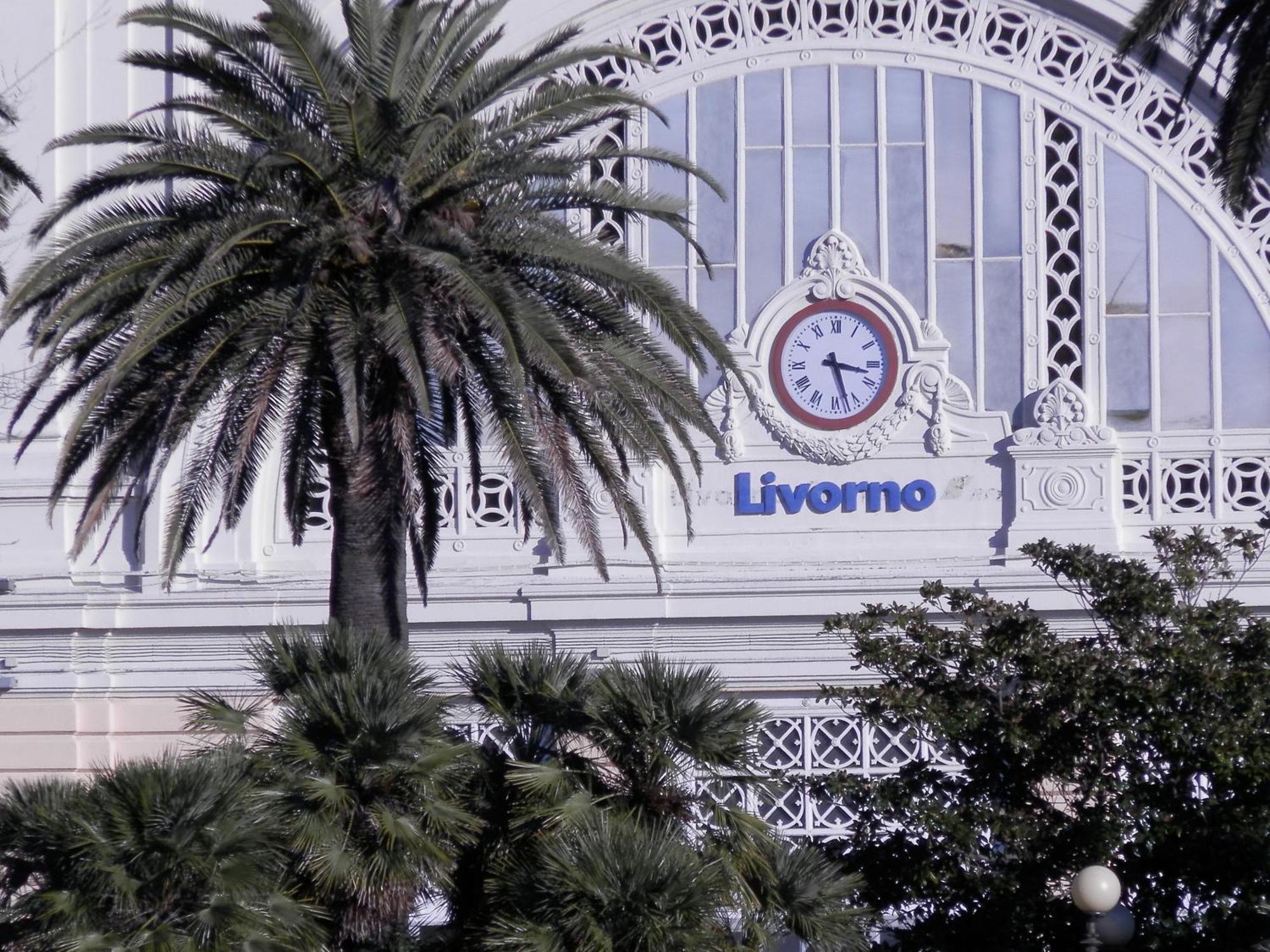 Hotel Stazione Ливорно Екстериор снимка