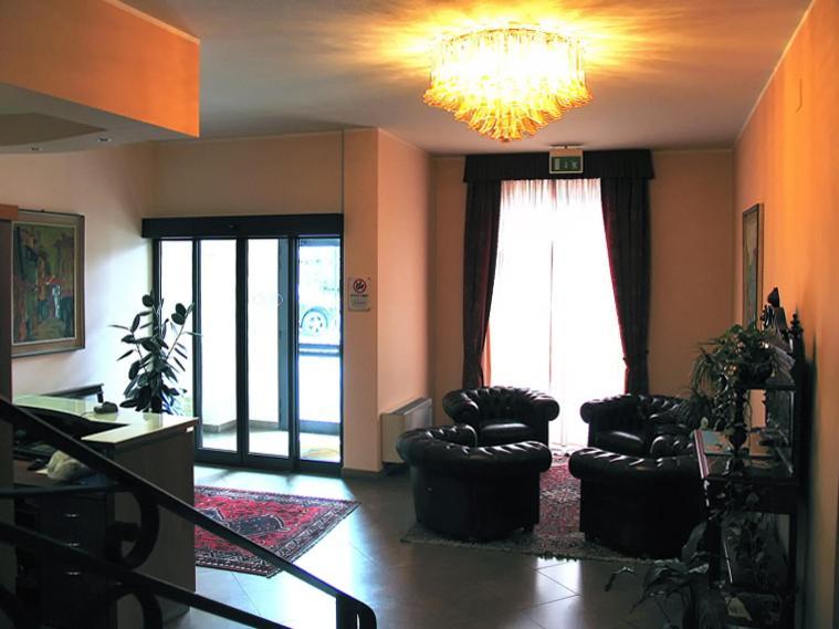 Hotel Stazione Ливорно Екстериор снимка